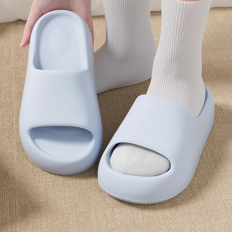 Sneaker Care Set - Women House Slippers Cloud rubber Platform