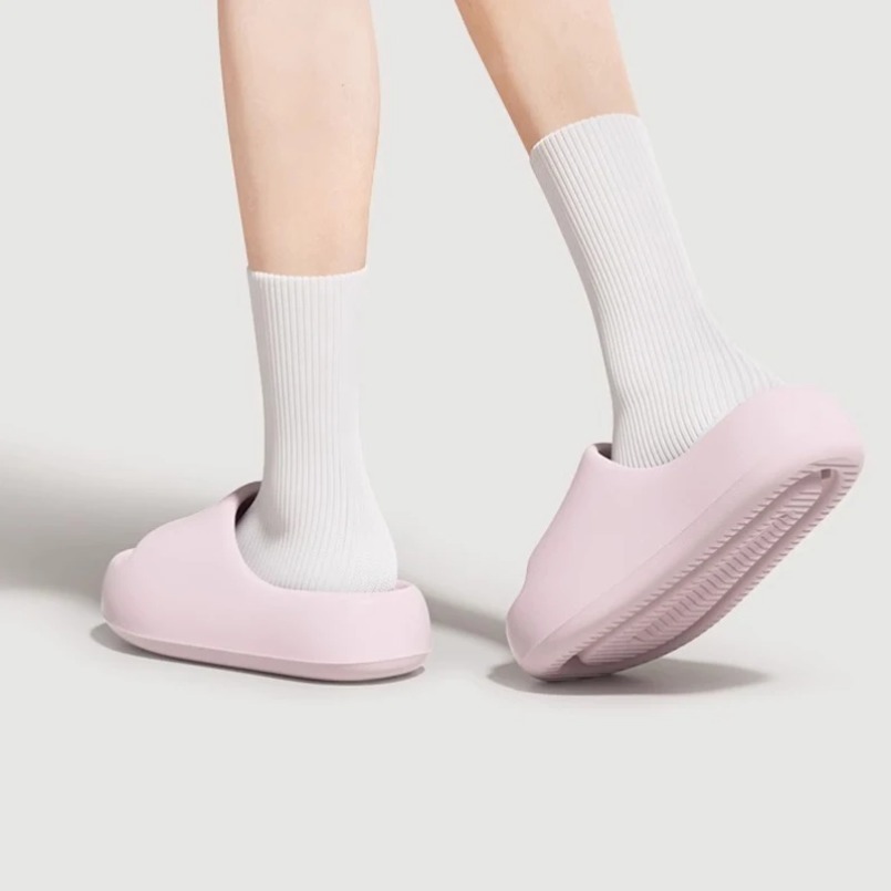 Women House Slippers Cloud rub - огляд і ціна Sneaker Care Set