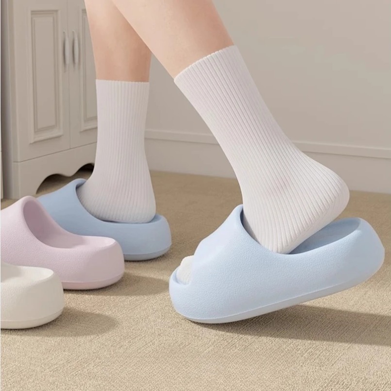Women House Slippers Cloud rub - огляд і ціна Sneaker Care Set